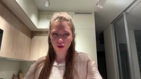 Snapshot of kiramystery chatting on May 26, 2026, 3:19 pm Kira online show from May 26, 2026, 3:19 pm