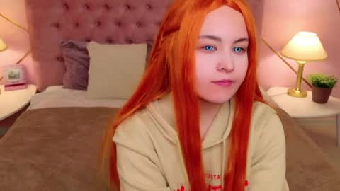 Kira online show from May 1, 2026, 5:12 am