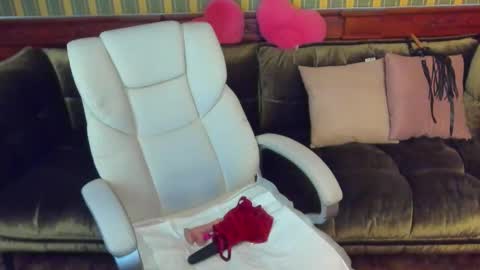 Kira online show from March 11, 2025, 3:56 pm