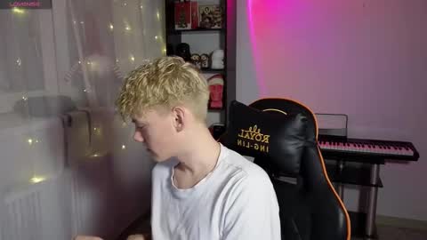 Kirill and Andrey online show from March 8, 2025, 8:03 pm