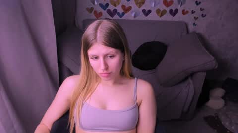 Kira online show from February 19, 2025, 11:36 pm