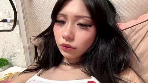 Hina online show from April 19, 2026, 6:10 pm