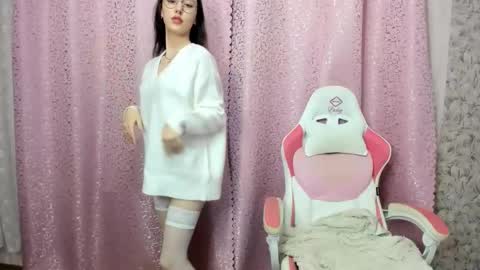 Asty online show from October 9, 2025, 10:08 pm