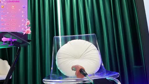 kiss_katy online show from April 22, 2026, 10:17 am