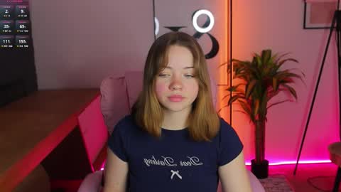 Snapshot of kiss_moon chatting on March 5, 2026, 7:48 am Kiss Moon online show from March 5, 2026, 7:48 am