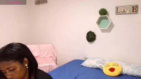 Snapshot of kiss_violet chatting on December 17, 2024, 2:12 am Violet online show from December 17, 2024, 2:12 am