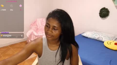 Snapshot of kiss_violet chatting on December 19, 2024, 2:56 am Violet online show from December 19, 2024, 2:56 am
