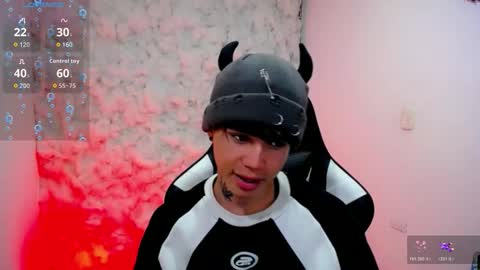 kiss_whitee online show from October 25, 2025, 2:41 am