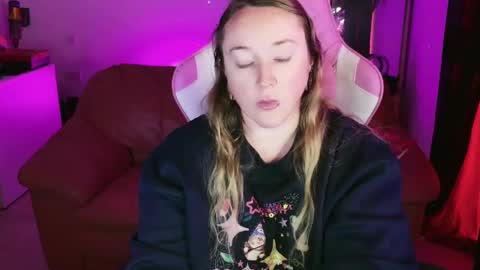 kissica online show from January 19, 2025, 2:49 pm