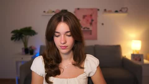 Sisi online show from September 19, 2025, 1:12 pm