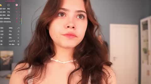 Lola online show from September 11, 2025, 7:08 am