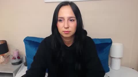 LuisaLove online show from October 1, 2025, 6:19 am