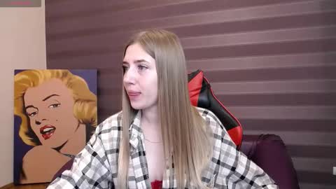 kissme_now online show from September 18, 2025, 7:10 am