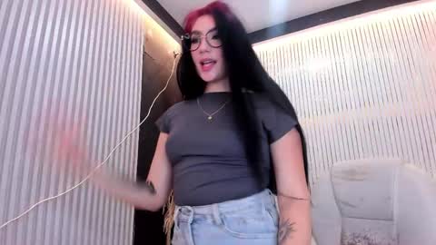 kitanna_1 online show from May 22, 2026, 10:15 pm
