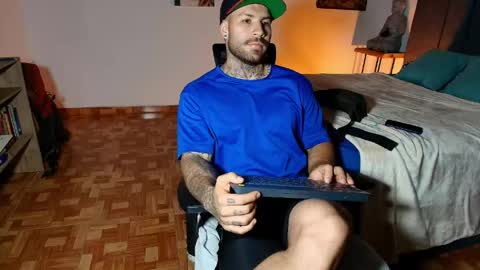 kite__ online show from April 18, 2026, 11:49 pm