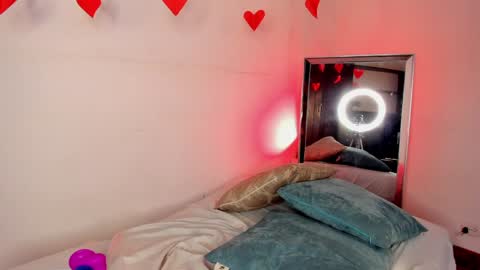 Kitty online show from February 7, 2025, 8:44 am