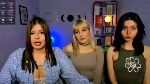 Snapshot of kitniss_dreamy chatting on April 26, 2026, 7:11 pm kitniss online show from April 26, 2026, 7:11 pm