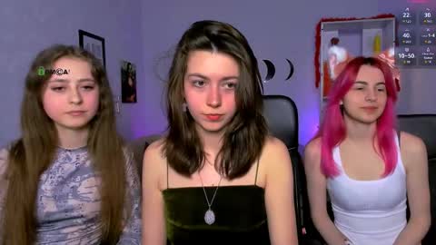 Snapshot of kitniss_dreamy chatting on April 28, 2026, 7:19 pm kitniss online show from April 28, 2026, 7:19 pm