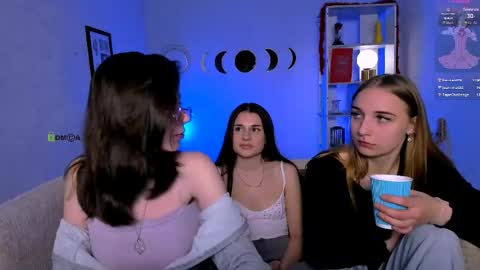 Snapshot of kitniss_dreamy chatting on May 2, 2026, 7:08 pm kitniss online show from May 2, 2026, 7:08 pm