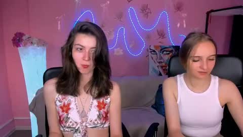 Snapshot of kitniss_dreamy chatting on May 20, 2026, 7:20 pm kitniss online show from May 20, 2026, 7:20 pm