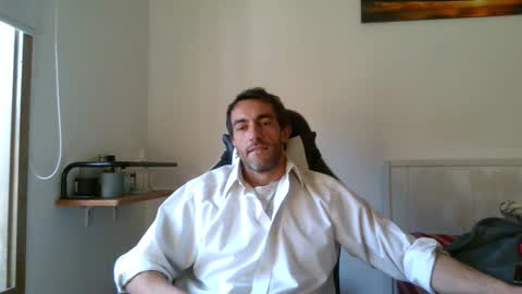 Snapshot of kitosssss chatting on May 3, 2026, 3:07 pm Steve Cocks online show from May 3, 2026, 3:07 pm
