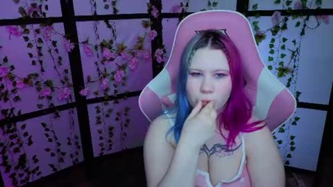 Snapshot of kitsune_little chatting on June 10, 2026, 11:13 pm kitsune_little online show from June 10, 2026, 11:13 pm