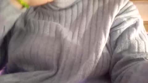 kitsuneniki online show from January 10, 2026, 7:48 pm