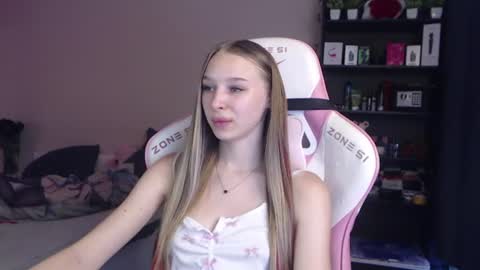 kitsuneyX online show from July 2, 2026, 3:23 am