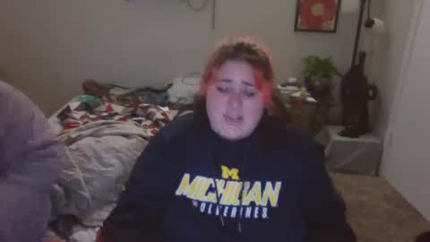 Kitten and rebellious online show from January 12, 2025, 5:45 am