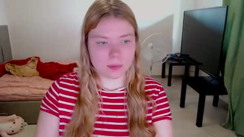 Jennyblonde and Emmabrunette online show from May 11, 2026, 2:45 pm