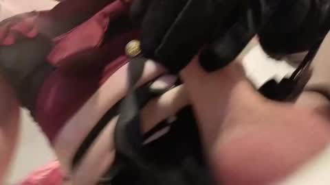 kittenbaguettefemboy online show from December 1, 2025, 5:29 pm