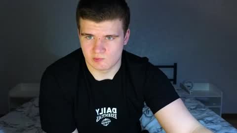 Snapshot of kittenmur chatting on February 11, 2025, 4:56 pm Vlad online show from February 11, 2025, 4:56 pm