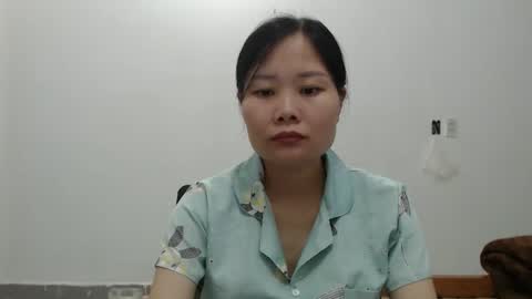 kitti_baby2x online show from April 20, 2026, 3:04 pm