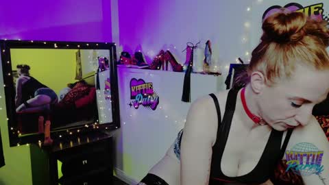 Kittie Purry online show from January 15, 2025, 4:36 am