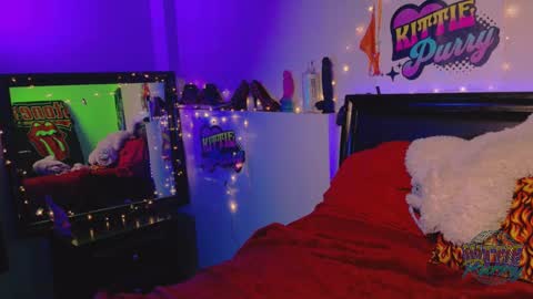 Kittie Purry online show from February 18, 2025, 6:59 am