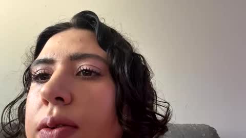 kitty3202 online show from October 14, 2025, 5:47 pm