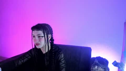 kitty__chs online show from October 11, 2025, 12:15 pm