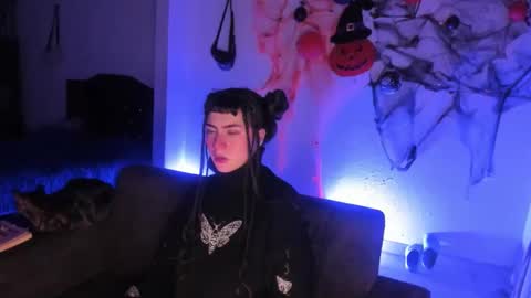 kitty__chs online show from November 16, 2025, 11:21 pm