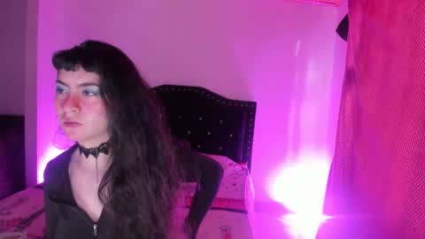 kitty__chs online show from December 2, 2025, 11:26 am