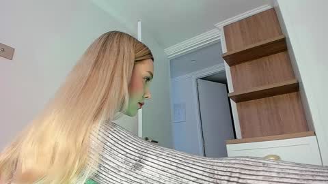 sophie online show from March 17, 2026, 6:33 pm