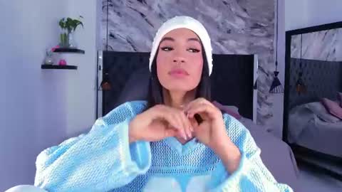Snapshot of kitty_collins_ chatting on June 23, 2026, 11:41 am Kitty online show from June 23, 2026, 11:41 am