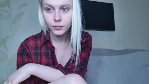 Evelyn online show from March 9, 2025, 11:36 am