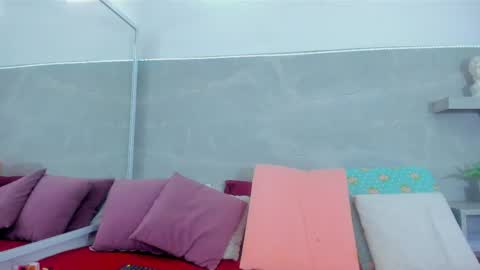 Kitty Dream01 online show from April 20, 2026, 7:37 pm