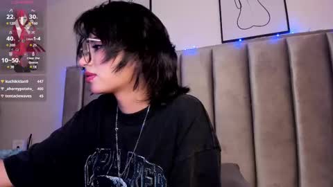 Camila online show from March 11, 2025, 8:52 am