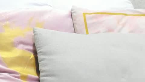 Katy online show from November 14, 2025, 3:05 am