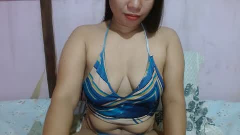 Snapshot of kitty_kheira chatting on July 28, 2026, 8:52 pm Kheira online show from July 28, 2026, 8:52 pm