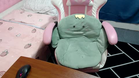 Kate online show from December 23, 2024, 5:00 pm