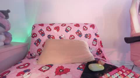 kitty_kryss online show from April 22, 2026, 5:03 pm