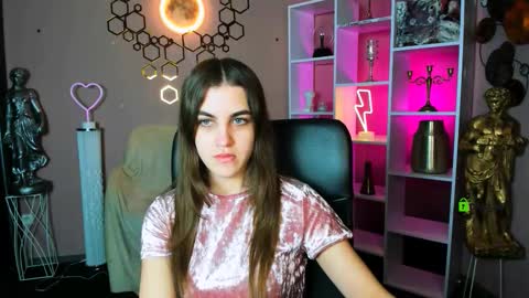 kitty online show from November 23, 2025, 10:26 am