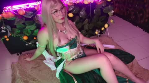 Kitty online show from April 22, 2026, 2:25 am